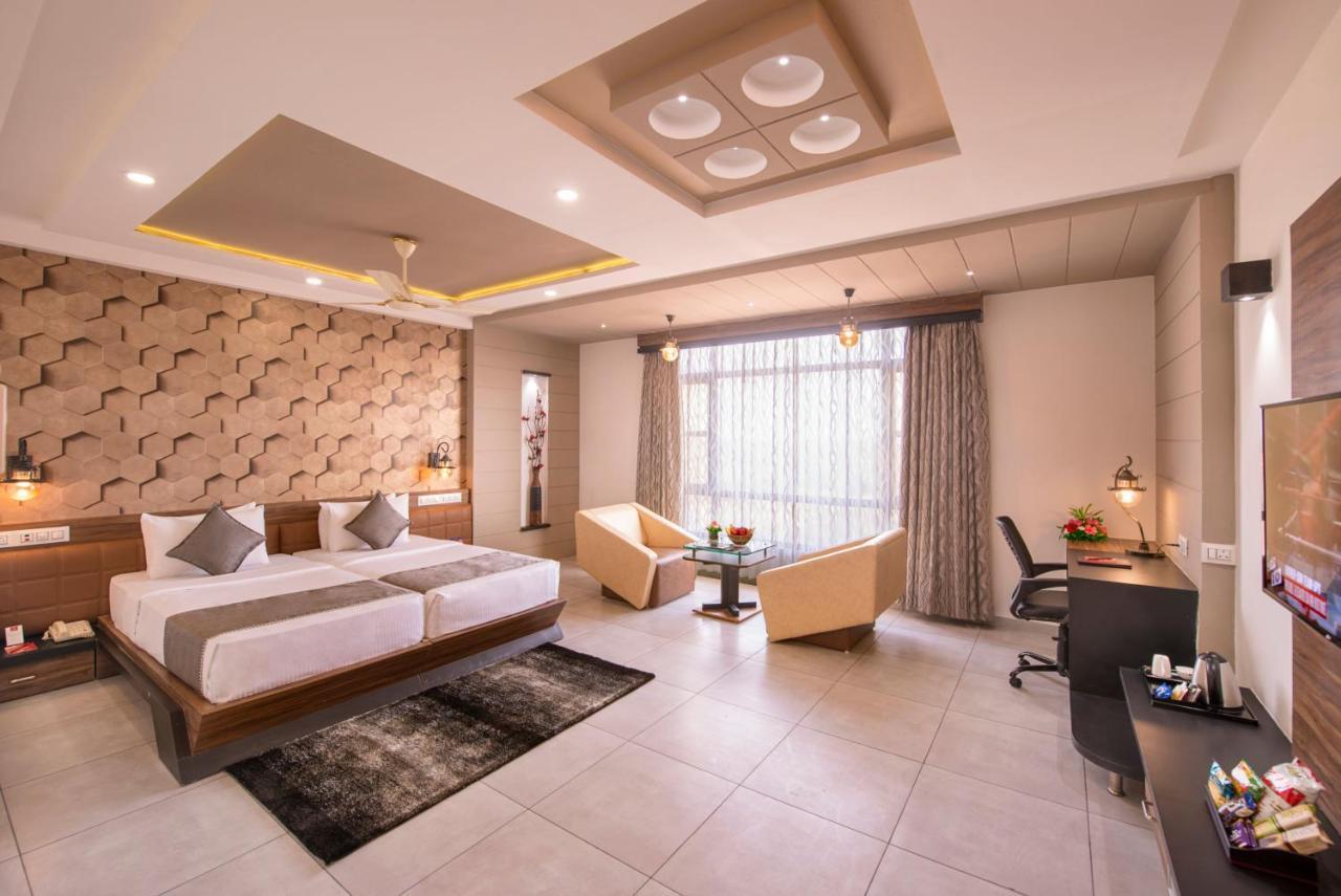 Lords Eco Inn Morbi エクステリア 写真